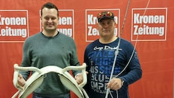 Robert Röbl (rechts) bei Podcaster Patrick Jochum im „Krone“-Studio. Diesmal dreht sich bei „Einwürfe“ alles um das Thema Voltigieren - eine Sportart, die es in sich hat. (Bild: JOMO KG)