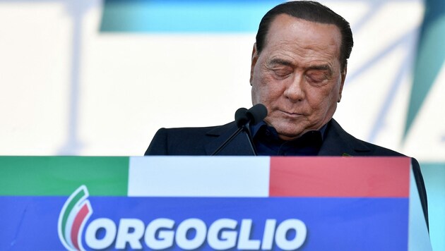 Der italienische TV-Zar Silvio Berlusconi verzichtete unlängst auf die Kandidatur fürs Präsidentenamt. (Bild: AFP)