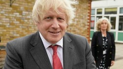 Nach dem überstandenen Misstrauensvotum wurden am Dienstag erneut Stimmen laut, die den Rücktritt des britischen Premierministers Boris Johnson fordern. (Bild: AP/Andrew Parsons/Downing Street)