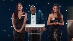 Demi Moore und Mila Kunis nehmen sich in Werbespot selbst auf die Schaufel. (Bild: Screenshot youtube.com/AT&T Fiber)