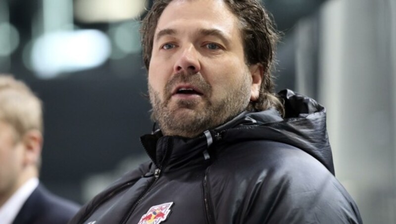 Auch für Coach Teemu Levijoki und die RB Juniors wird es ernst. (Bild: Tröster Andreas)