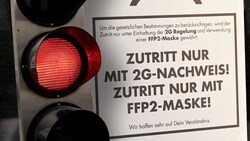 Die Corona-Ampel leuchtet über ganz Österreich weiterhin tiefrot. (Bild: APA, DPA, Krone KREATIV)