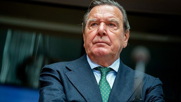 Der deutsche Altkanzler Gerhard Schröder (Bild: APA/dpa/Kay Nietfeld)