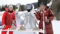 Ramona Siebenhofer (li.) und Conny Hütter mit Garmi - gibt’s heute ein Wiedersehen? (Bild: Christof Birbaumer / Kronenzeitung)