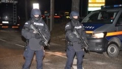 Der große Polizeieinsatz in Asparn wird Folgen haben (Bild: Monatsrevue/Lenger Thomas)