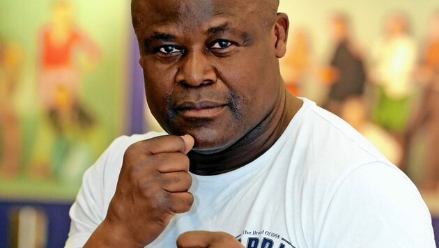 Biko Botowamungu trainierte einst mit „Iron Mike“ gemeinsam. Kommt es zu einem Fight der Box-Oldies? (Bild: Klemens Groh)