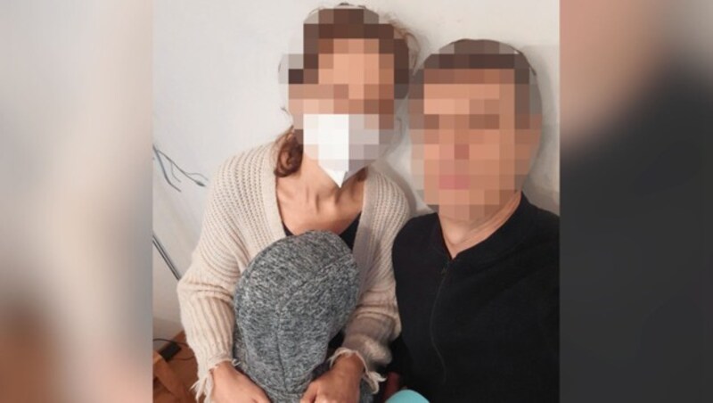 Eine Familie aus NÖ: Die Frau hat arge Beschwerden. (Bild: zVg, Krone KREATIV)