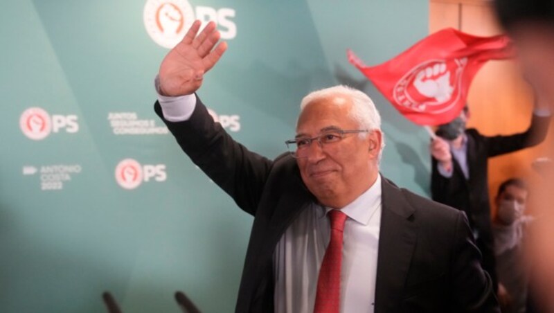 Bei der vorgezogenen Parlamentswahl holte Antonio Costas Sozialistische Partei die Absolute. (Bild: AP)