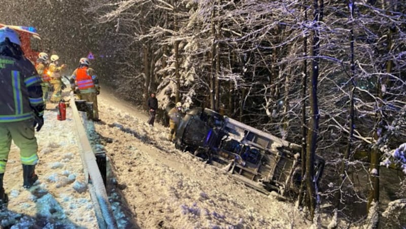 Fahrzeugabsturz in Söll (Bild: zoom.tirol)