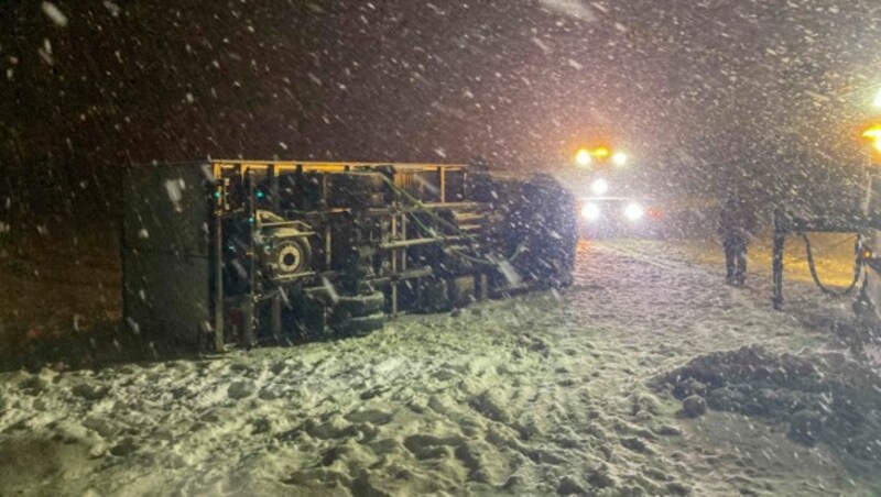 Unfall am Holzleitensattel (Bild: zeitungsfoto.at)