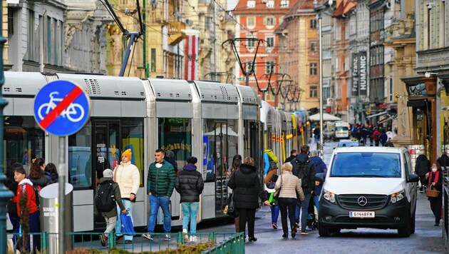 Stau der Straßenbahnen in Graz (Bild: Sepp Pail)