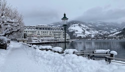 Im tief verschneiten Zell am See werden einige Hoteliers weiterhin auf 2G setzen (Bild: Roland Hölzl)