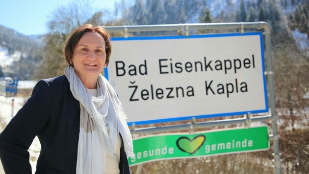Bürgermeisterin Elisabeth Lobnik tritt gegen eine Apotheke im Ort auf. (Bild: Hronek Eveline)