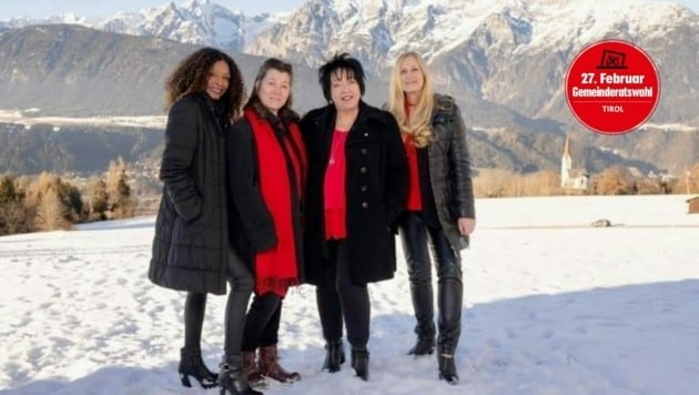 Patricia Arce de Bonapace, Jacqueline Pedrotti, Beatrix Szloboda und Elisabeth Braun (v.l.) von „NEUES für Weerberg“. (Bild: zVg)