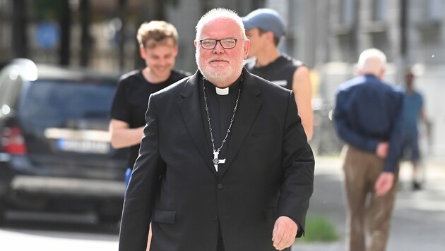 Reinhard Kardinal Marx wollte im Juni 2021 wegen des Missbrauchsskandals in der Kirche auf sein Amt verzichten. Sein Gesuch wurde vom Papst abgelehnt. (Bild: APA/dpa/Lennart Preiss)