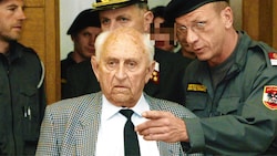 Franz Wurst musste sich im Jahr 2002 im Alter von 82 Jahren als Kinderschänder und Mörder vor ...