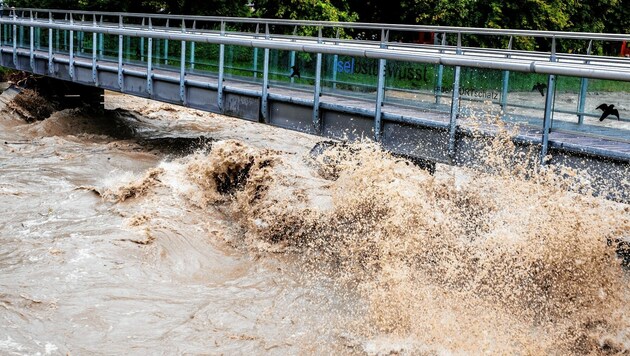 Das Hochwasser 2020 sorgte für beunruhigende Szenen auf und entlang der Isel. (Bild: Brunner Images | Philipp Brunner | www.brunner-images.at)