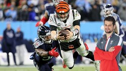 Ländle-Olympionike Hannes Strolz (r.) ist riesiger Football-Fan und fiebert bereits der Superbowl mit Cincinnati-Quarterback Joe Burrow (M.) entgegen. (Bild: Getty Images Any Lyons / GEPA Pictures Harald Steiner)