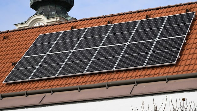 Ob Solarenergie, oder günstige Stromanbieter - die Energieberatung hilft mit Informationen weiter. (Bild: P. Huber)