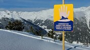 Die Sonne sorgt im Tal für wohltuende Stunden, auf den Bergen steigt die Lawinengefahr.
