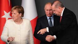 Merkel „hätte eine Lösung finden können“, zeigt sich Erdogan überzeugt. (Bild: AFP/OZAN KOSE)