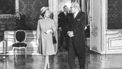 Staatsbesuch der Königin Elizabeth II. von England in Österreich. Empfang in der Präsidentschaftskanzlei in Wien durch Bundespräsidenten Franz Jonas im Mai 1969. (Bild: Votava / Imagno / picturedesk.com)