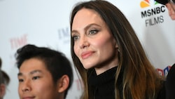 Angelina Jolie bei der Premiere des Films „Paper & Glue: A JR Project“ im November 2021 in Los Angeles (Bild: APA/JC Olivera/Getty Images/AFP)