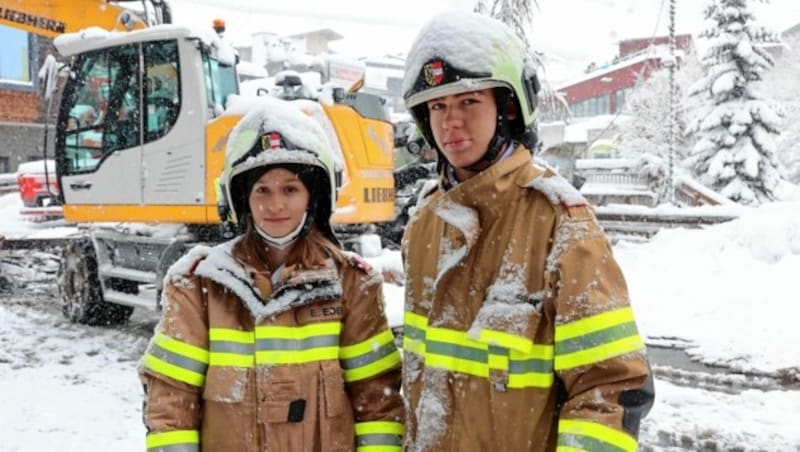 Die Jung-Florianis Emily und Alex von der Feuerwehr Saalbach hatten ihre „Feuertaufe.“ (Bild: Roland Hoelzl)