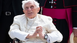 Ex-Papst Benedikt im Jahr 2020 (Bild: APA/dpa/Sven Hoppe)