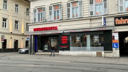 In Graz betreibt Burgerista einen Filiale am Jakominiplatz. (Bild: Marcus Stoimaier)