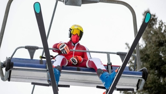 Bis Sonntag ist für Mathias Graf nicht einmal mit FFP2-Maske ans Skifahren zu denken. (Bild: Maurice Shourot)