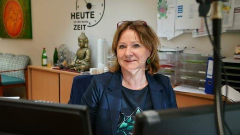 Pflegedirektorin Maria Fradler: „Die oberste Regel bei der Behandlung der Betroffenen ist, sie nicht zu überfordern. Denn sie können nur in kleinen Schritten gesund werden.“ (Bild: Sepp Pail )