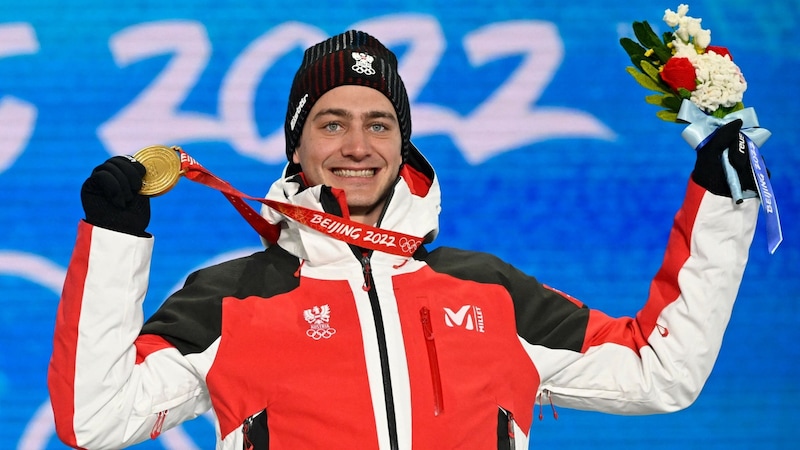 Alessandro Hämmerle strahlte 2022 mit seiner Olympia-Goldenen um die Wette. (Bild: AFP)