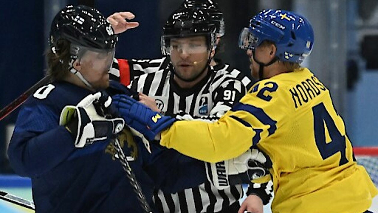 Olympisches Eishockey - Finnland Und Schweden Ziehen Ins Viertelfinale ...