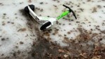 Ein E-Scooter landete erneut am Eis des Lendkanals. (Bild: Wolfgang Germ)