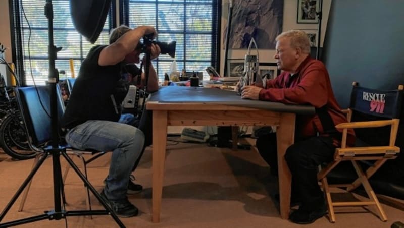 „Man kann sich fast alles kaufen außer Zeit“, so William Shatner beim Fotoshooting mit Manfred Baumann in Los Angeles. (Bild: Manfred Baumann)