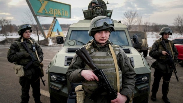 Soldaten der ukrainischen Nationalgarde (Bild: Copyright 2022 The Associated Press. All rights reserved)