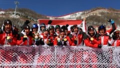 Gold im alpinen Teambewerb war ein großartiger Abschluss der Spiele 2022 in Peking und bescherte Österreich auf einen Schlag gleich fünf weitere OlympiasiegerInnen. (Bild: REUTERS)