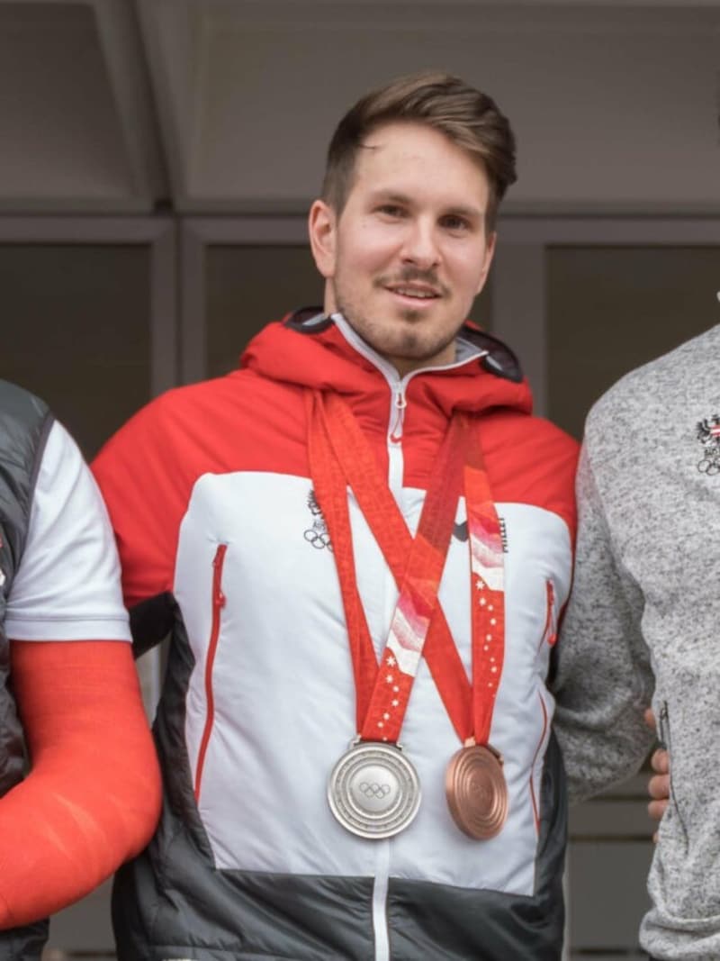 Bei den olympischen Spielen in Peking 2022 gab es für den Bludenzer Rodler Thomas Steu Silber und Bronze. (Bild: STIPLOVSEK DIETMAR / APA / picturedesk.com)