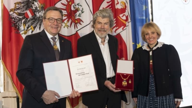 Auch Reinhold Messner wurde das Ehrenzeichen verliehen. (Bild: Charly Lair, Die Fotografen)