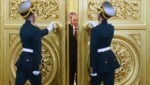 Putin hat das Tor zur Eskalation aufgestoßen - noch ist jedoch unklar, wie die weiteren beteiligten Staaten reagieren werden. (Bild: AP/Sergei Ilnitsky)