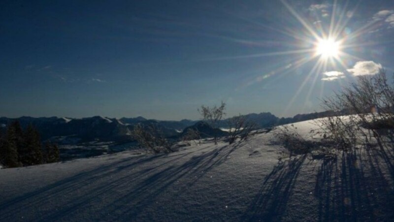  Wie lange wird der Schnee noch in der Morgensonne am Roßfeld glitzern? Franz Kaltenleitner hat uns die Winter-Aufnahme zugeschickt. (Bild: Franz Kaltenleitner)