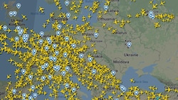 Der ukrainische Luftraum wird von Airlines gemieden. (Bild: AP/Flightradar24.com)
