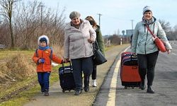 Ukrainische Flüchtlinge an der Grenze zu Ungarn: Ihr echtes Leid nutzen manch andere, um sich zu ...