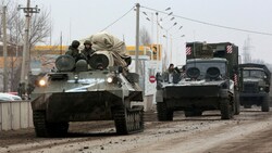 Russische Einheiten in Armyansk (Bild: APA/AFP/STRINGER)