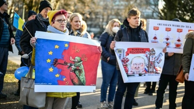 Friedlicher ukrainischer Protest in Linz gegen die militärischen Aggressionen durch Russland (Bild: Alexander Schwarzl)