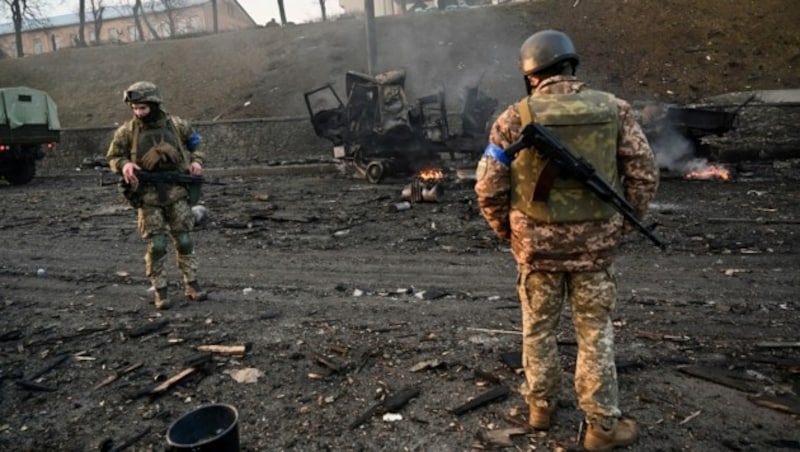 Ukrainische Soldaten in Kiew (Bild: AFP)