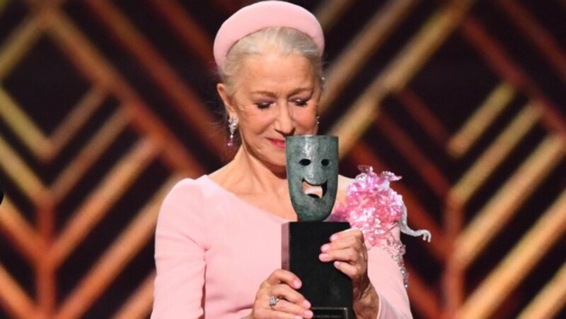 Helen Mirren erhielt bei den SAG-Awards den Preis für ihr Lebenserk. (Bild: AFP )