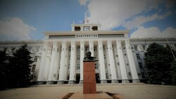 Vor dem Rathaus in Tiraspol (Transnistrien) steht die Lenin-Statue. (Bild: sos)