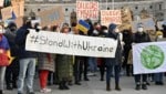 In 50 Städten rund um den Globus sind Aktivisten der „Fridays for Future“-Bewegung am Donnerstag für Frieden für die Ukraine auf die Straße gegangen - auch in der österreichischen Bundeshauptstadt. (Bild: APA/Hans Punz)